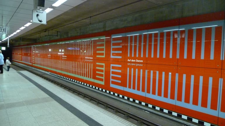 U-Bahnhof DU – Aussenkurve, 2000 by Eberhard Bosslet